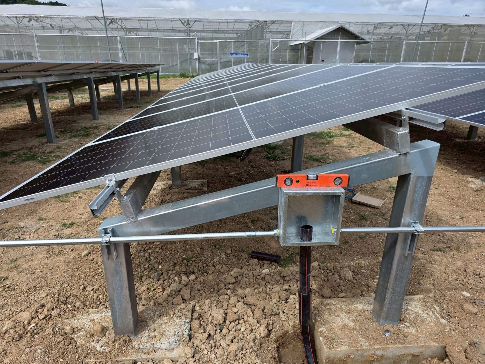 ก่อสร้าง 36